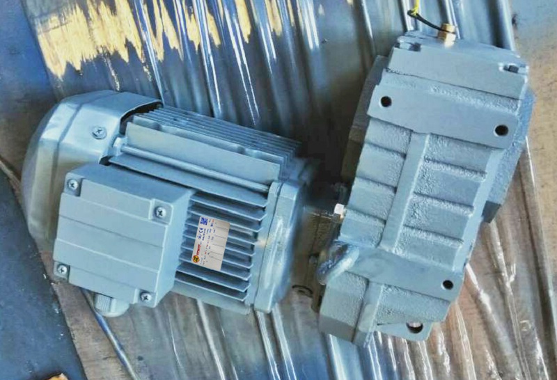 包裝機(jī)械減速機(jī),0.25KW電機(jī)減速機(jī).jpg